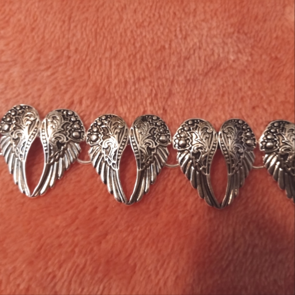 Women's Silver tone Antique style Angel Wing Bracelet
